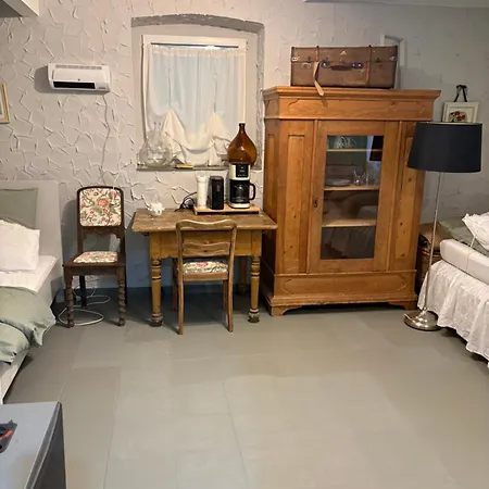 Homestay Zweibettzimmer Twin Room Altenstadt (Hessen)